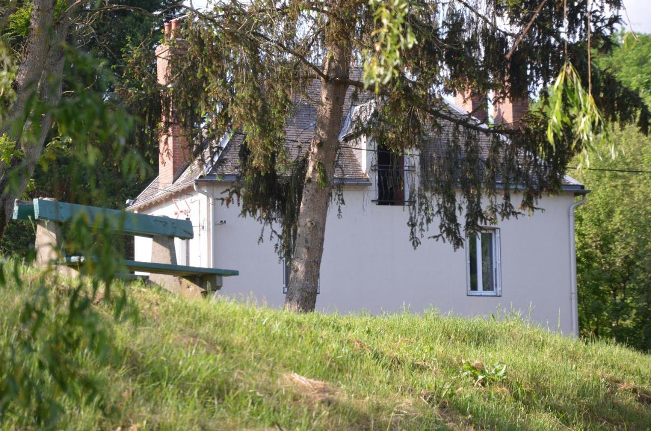 Au Bord De L'Eau Appartement 50 M2 Chambon-sur-Voueize Bagian luar foto