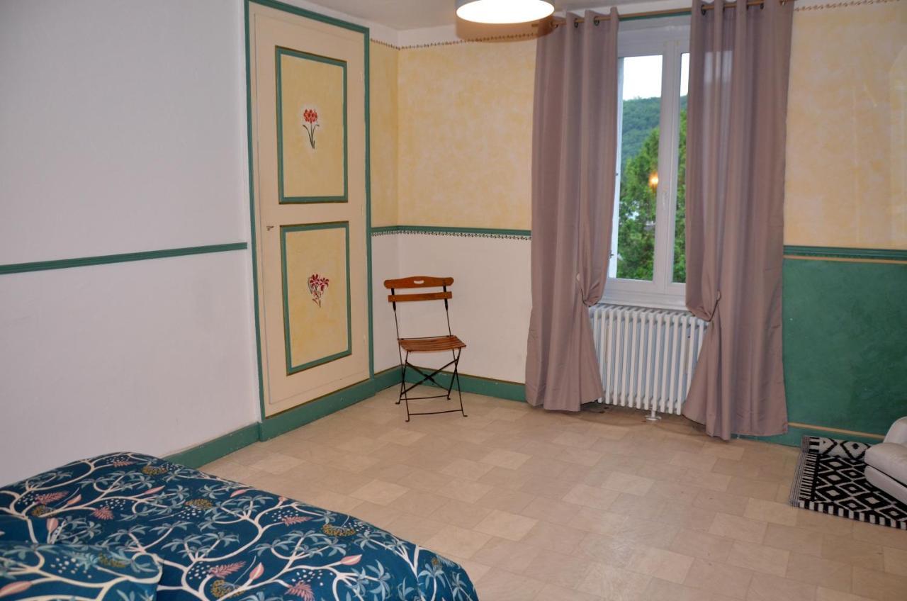 Au Bord De L'Eau Appartement 50 M2 Chambon-sur-Voueize Bagian luar foto