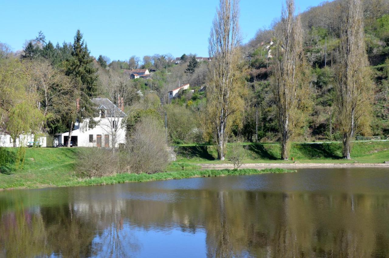 Au Bord De L'Eau Appartement 50 M2 Chambon-sur-Voueize Bagian luar foto